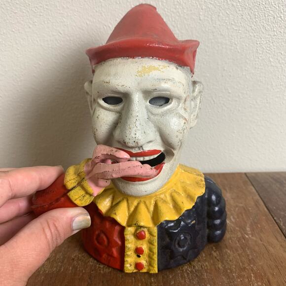 Vintage The Book Of Knowledge Humpty Dumpty Clown Cast Iron Mechanical Bank - Picture 2 of 8
